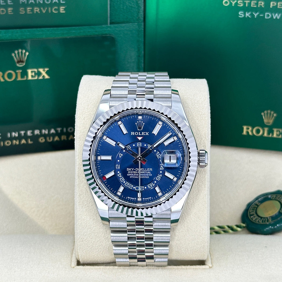 Sky-Dweller, 42mm, Oystersteel and 18k White Gold, Blue, Jubilee, photo 2