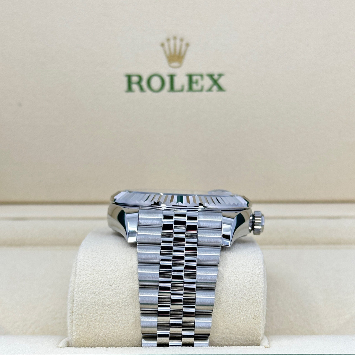 Sky-Dweller, 42mm, Oystersteel and 18k White Gold, Blue, Jubilee, photo 3