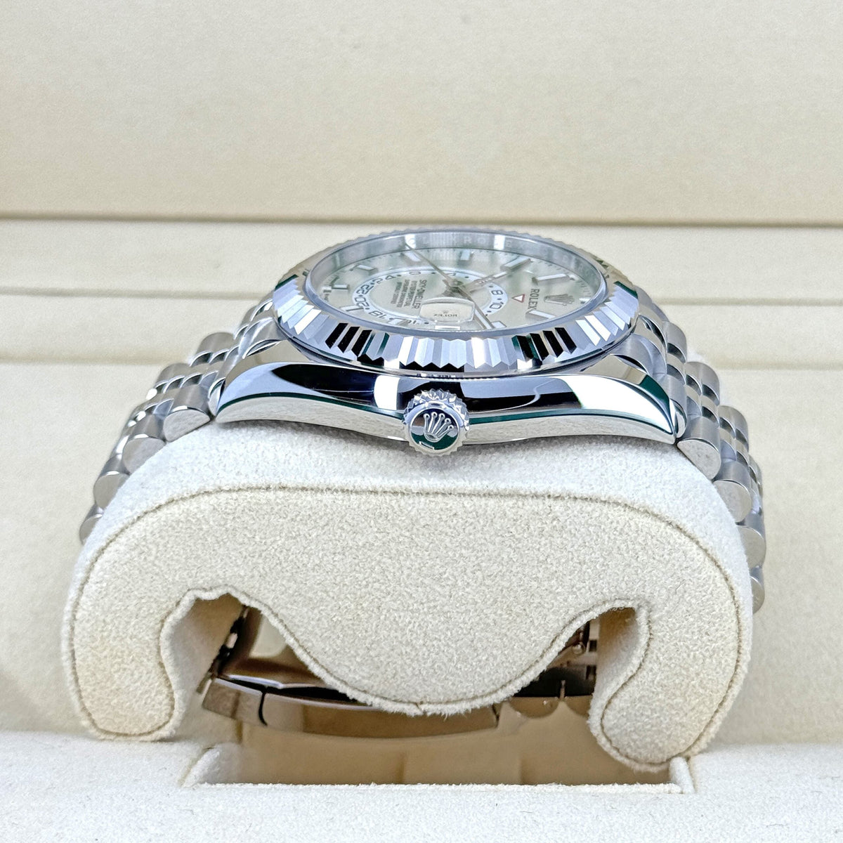 Sky-Dweller, 42mm, Oystersteel and 18k White Gold, White, Jubilee, photo 3