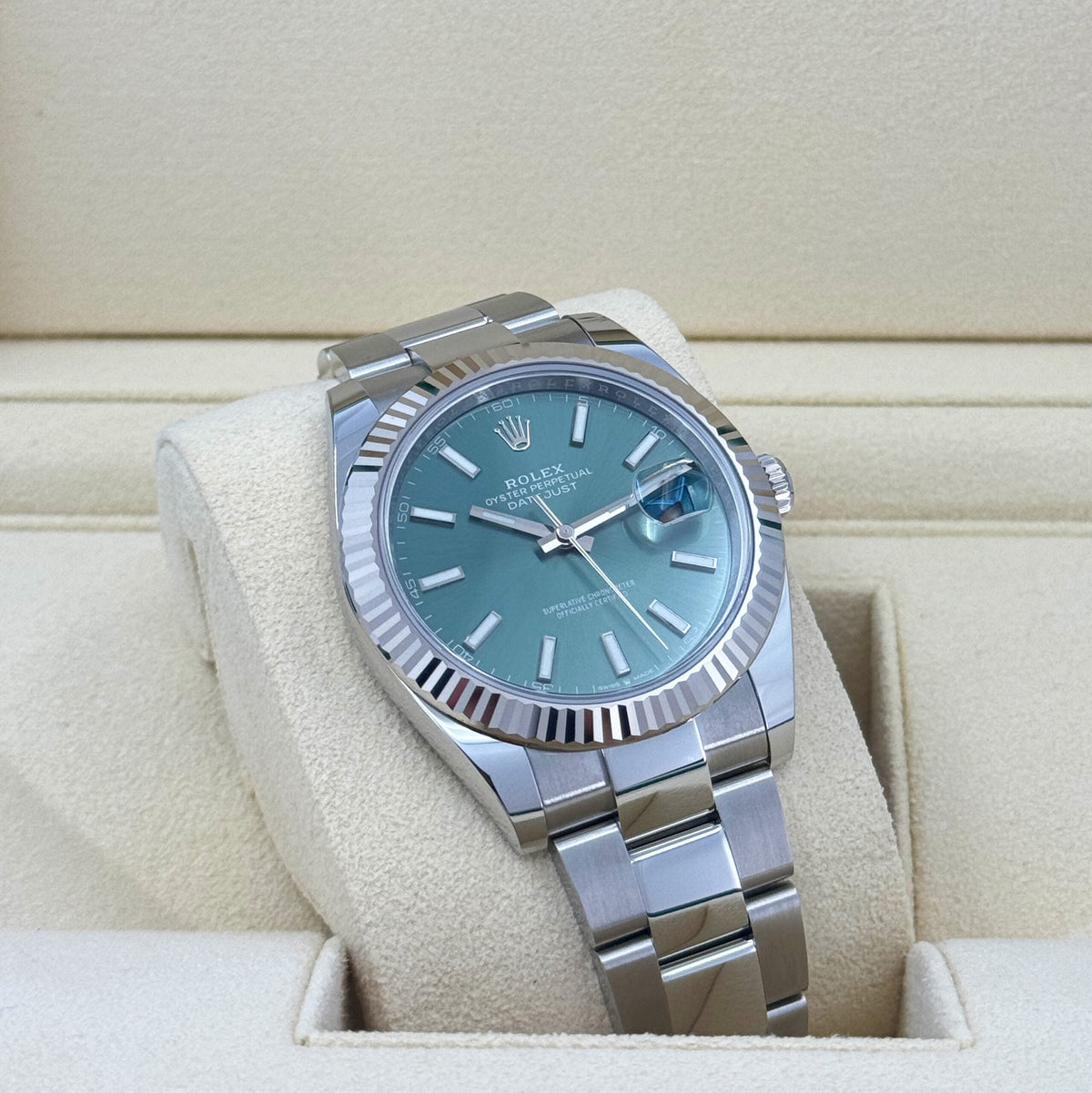 Datejust 41mm, Oystersteel and 18k White Gold, photo 3
