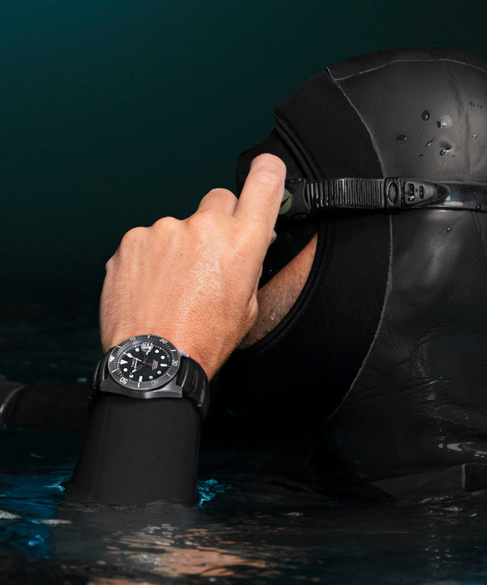Deepwater Reef 200 Titanium Automatic 41mm Synthetic Rubber Strap Watch, photo 2