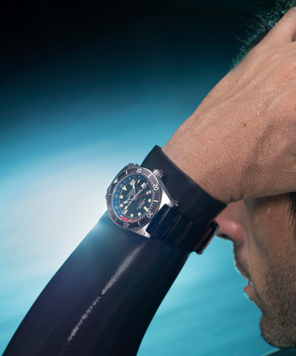 Deepwater Reef 200 GMT 41mm Synthetic Rubber Strap Watch, photo 3