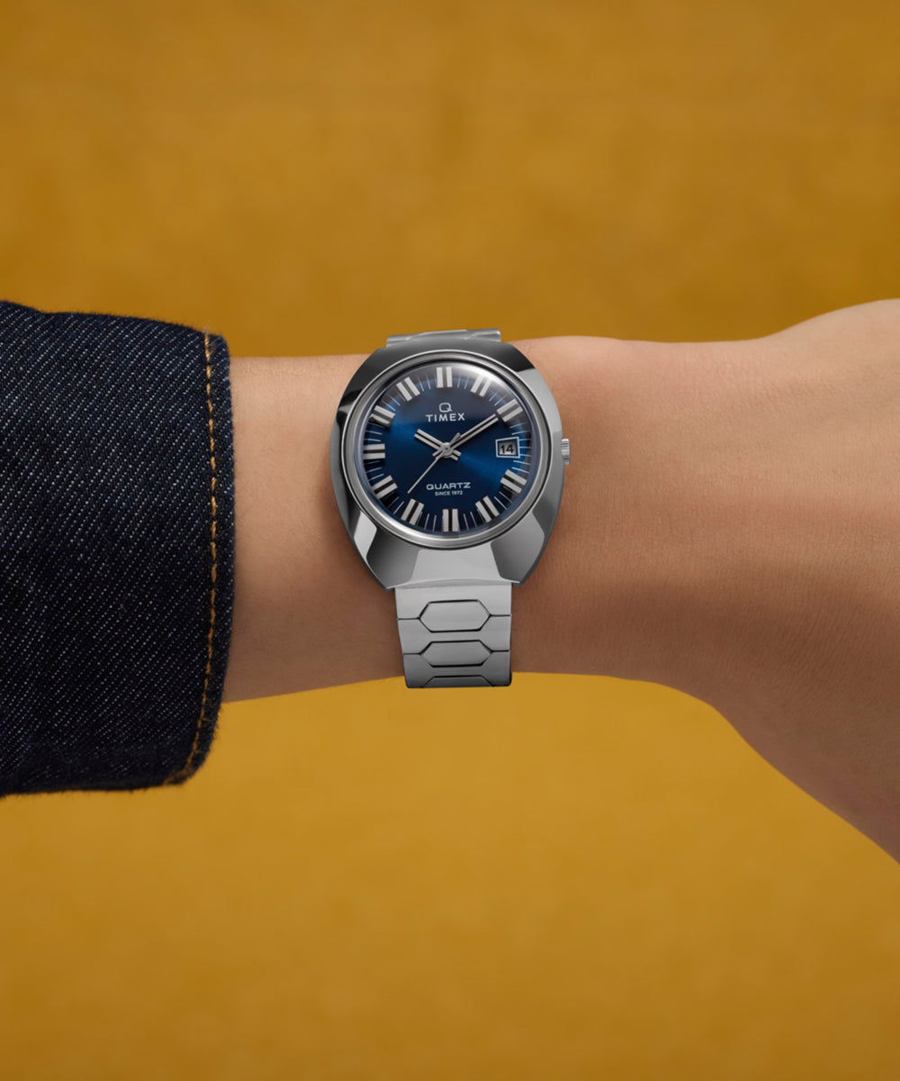 Q Timex® 1972 Time Machine Reissue 39mm Stainless Steel Bracelet Watch, photo 2