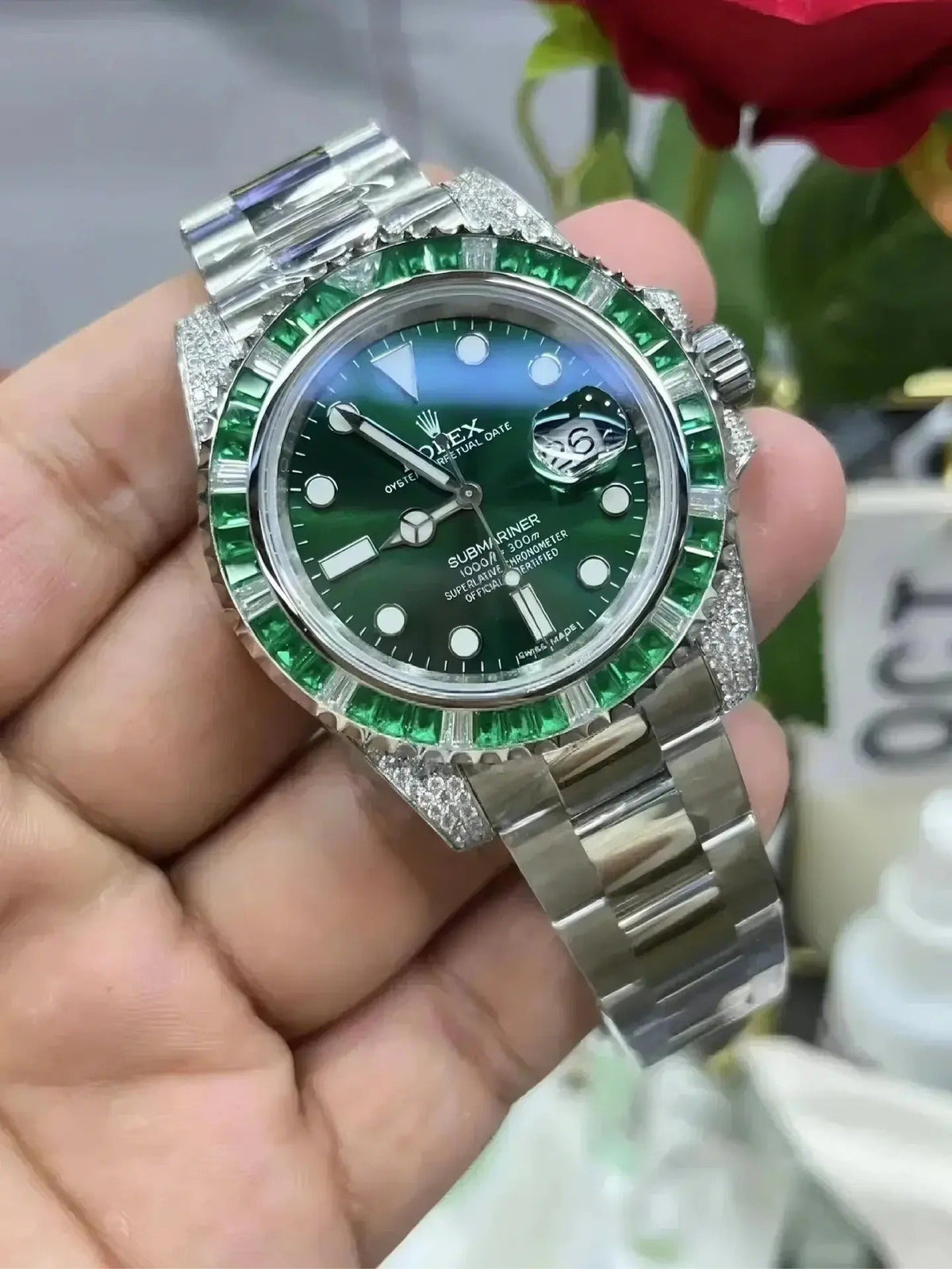 Submariner Date, 18K White Gold Diamonds Emerald UNWORN, 40mm, photo 3