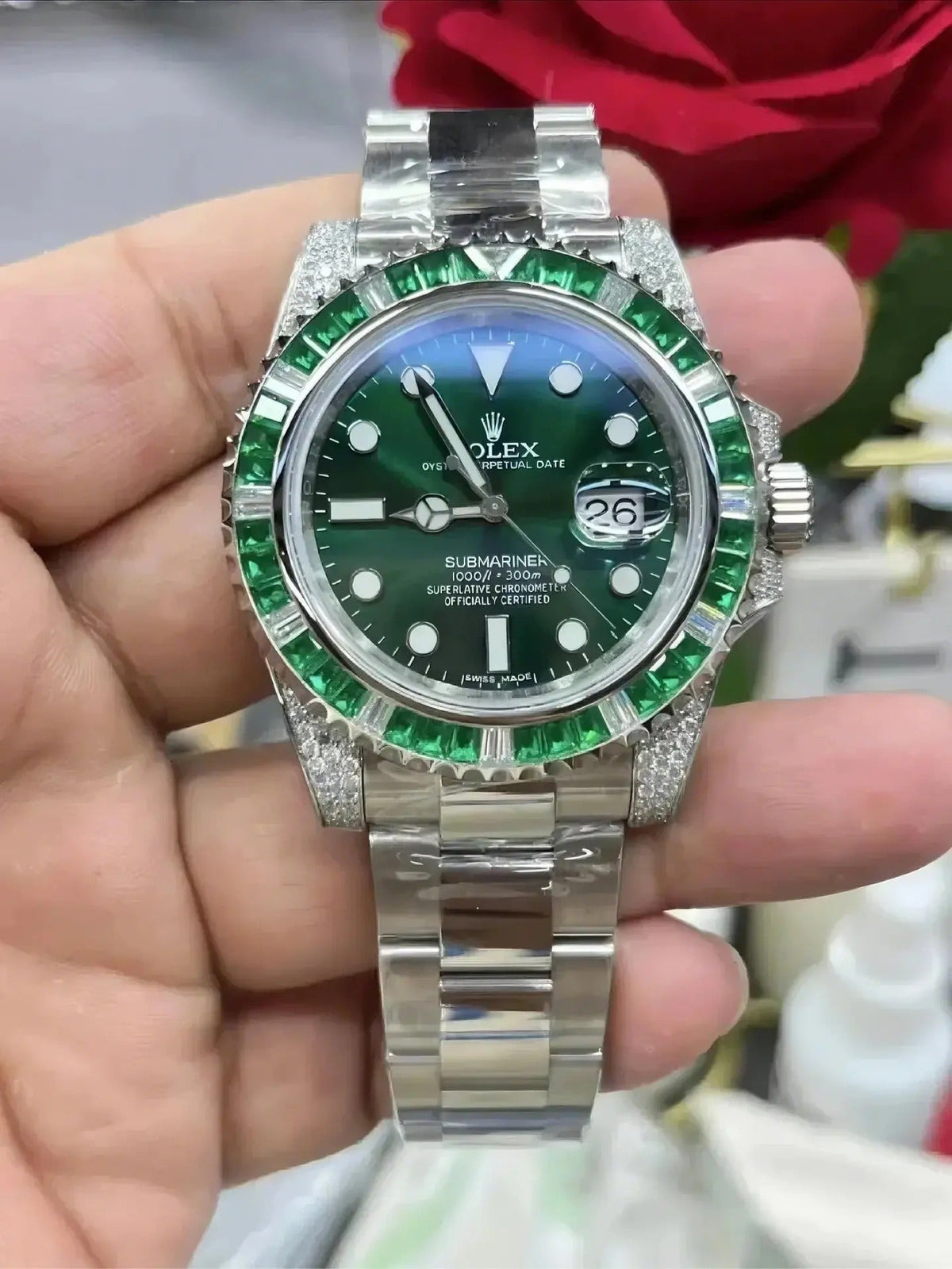 Submariner Date, 18K White Gold Diamonds Emerald UNWORN, 40mm, photo 2