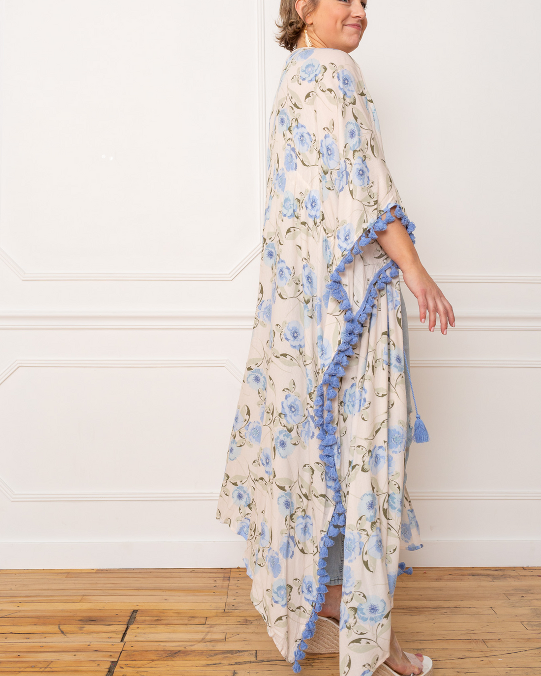 3/4 Sleeve Floral Chiffon Open Front Kimono Duster Cardigan with Tassle Trim, Blue/Cream