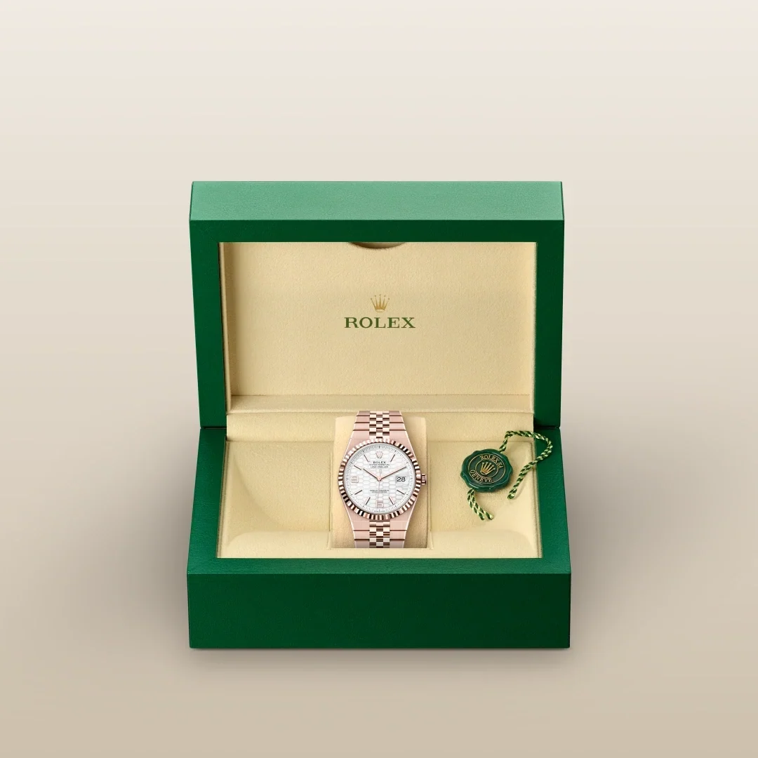 Land-Dweller 40mm Oyster Everose Gold M127335-0001, photo 6