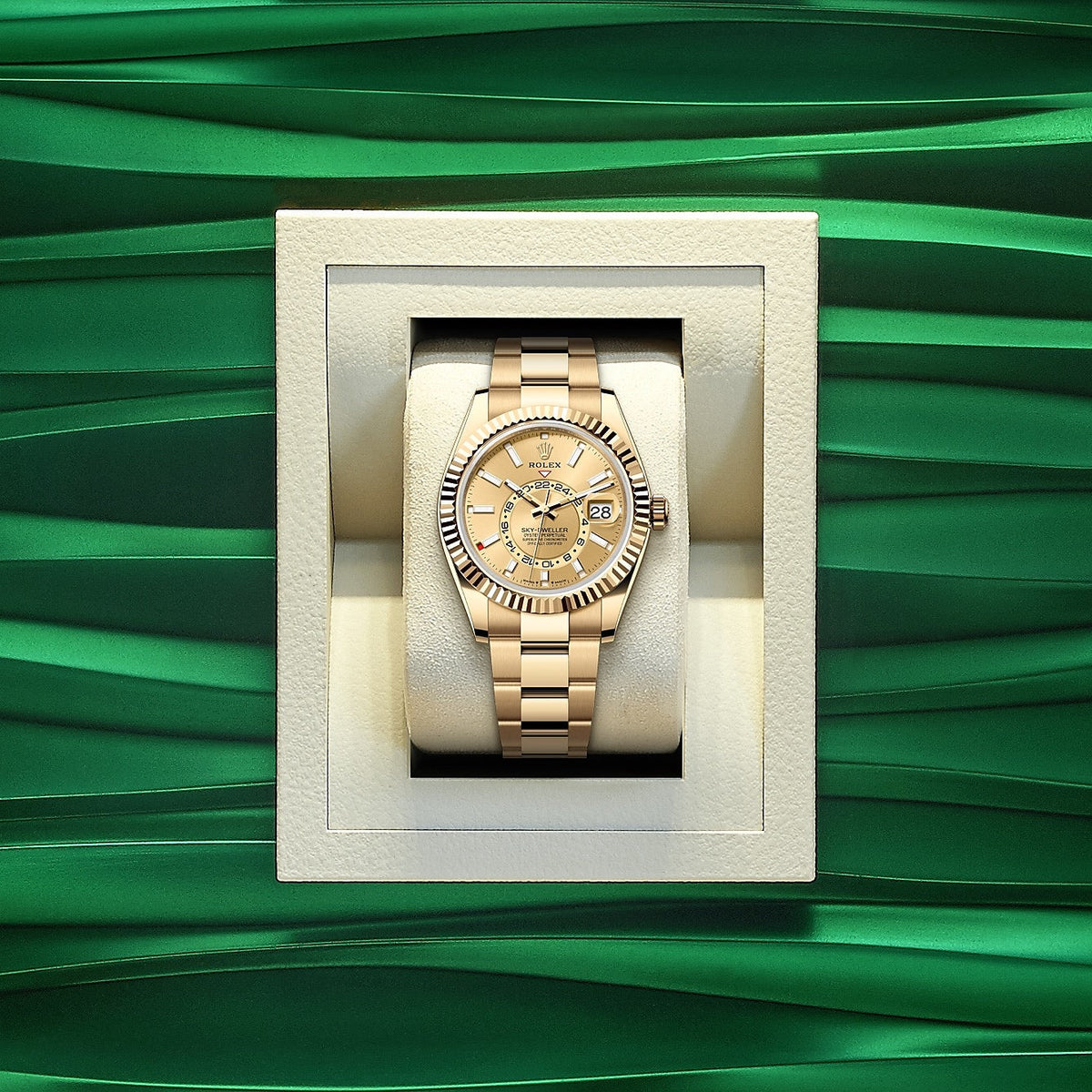 Sky-Dweller, 42mm, 18k Yellow Gold, photo 5