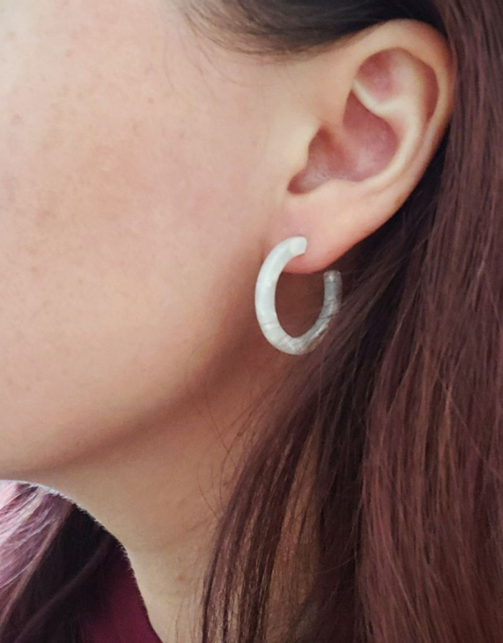 Spiffy & Splendid Cam Mini Hoops - Pearl