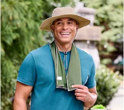 Alternative view of MISSION UPF50 Cooling Wide Brim Hat & 2 MAX+ Cooling Towels