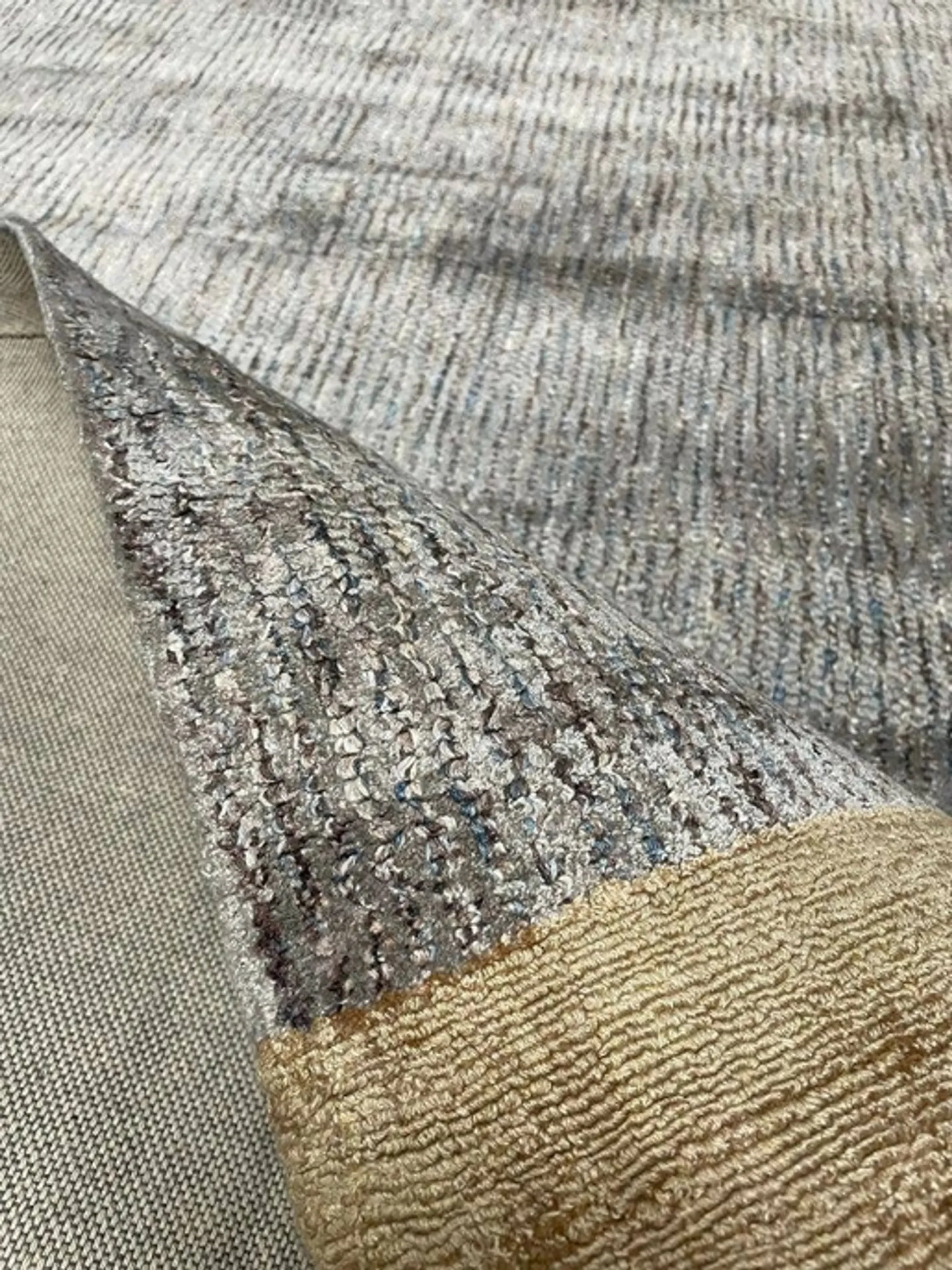 5'3" x 7'6" Feet Dark Grey Faux Silk Viscose Handmade Rug - Image 4
