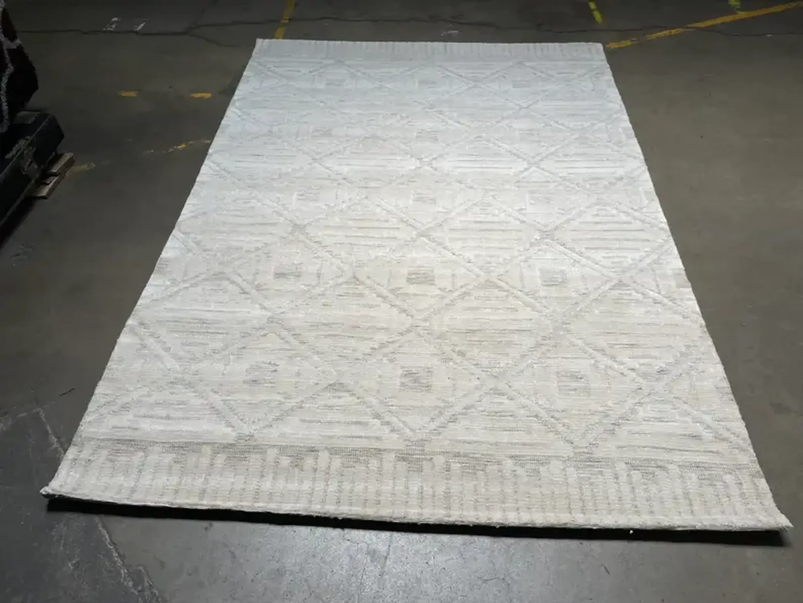 5'3" x 7'6" Feet Ivory Beige Cream Viscose Handmade Area Rug - Image 3