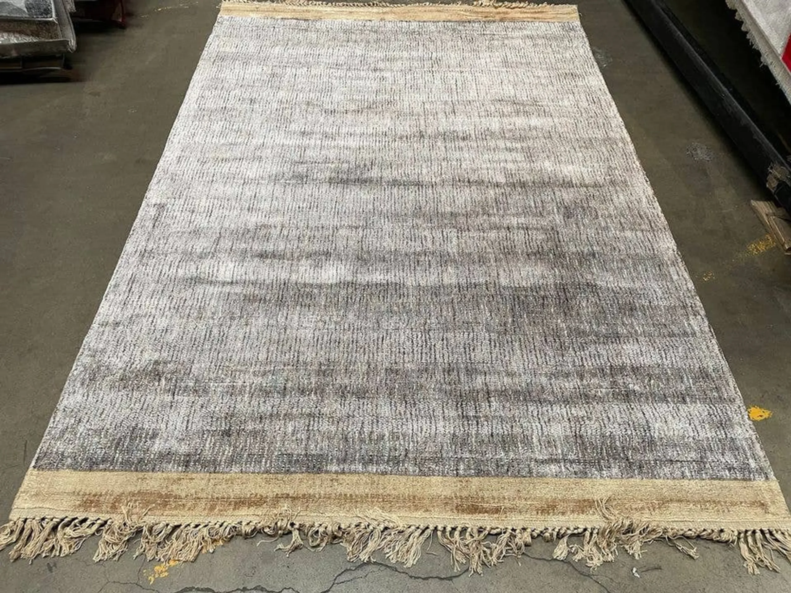5'3" x 7'6" Feet Dark Grey Faux Silk Viscose Handmade Rug - Image 2