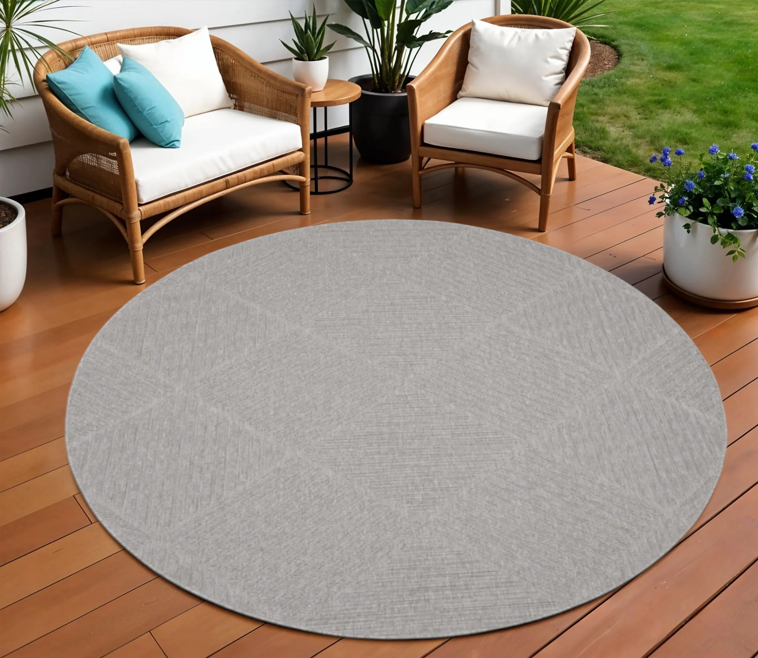 8' Light Gray And Gray Round Geometric Indoor Outdoor Area Rug