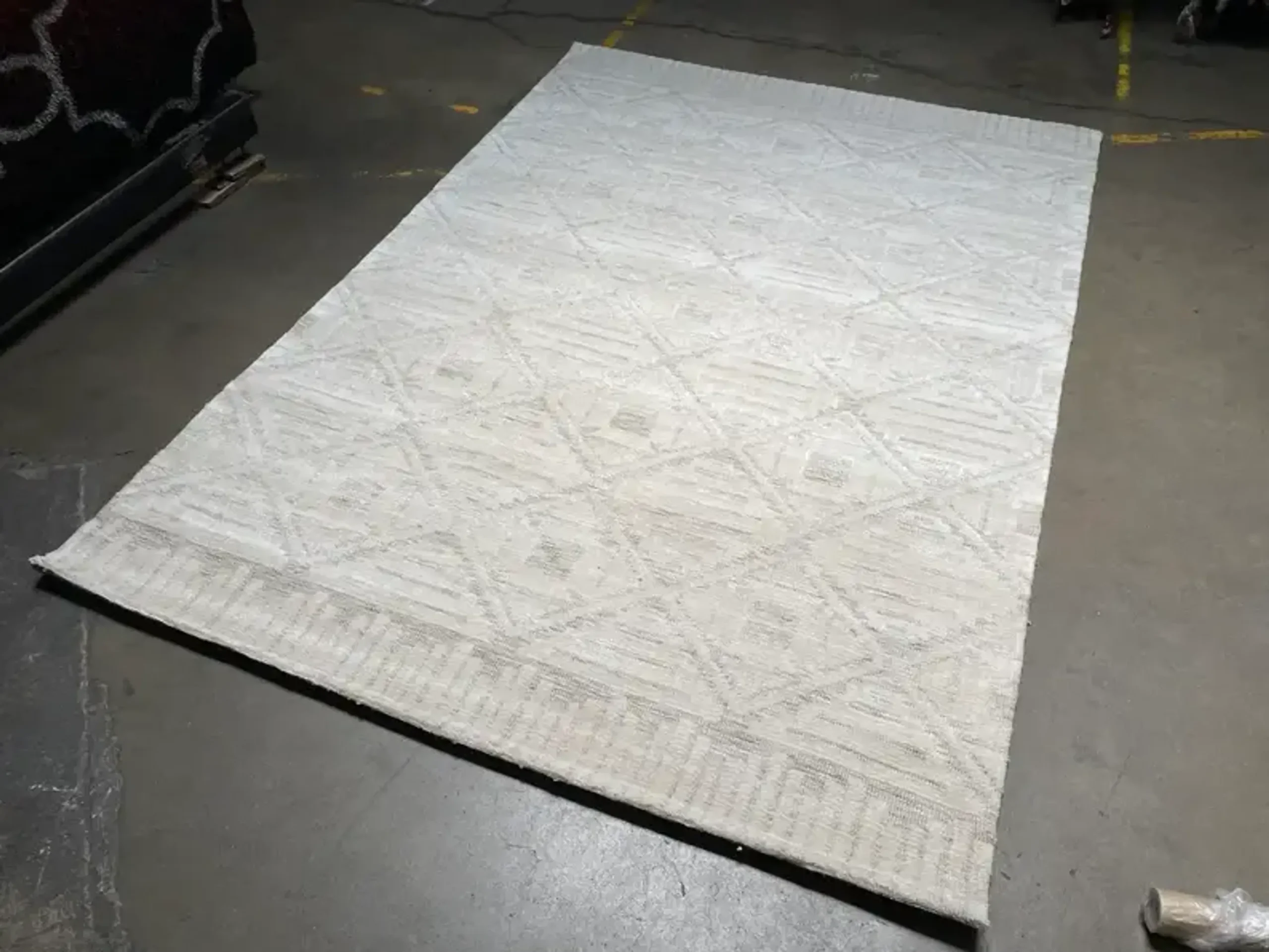 5'3" x 7'6" Feet Ivory Beige Cream Viscose Handmade Area Rug