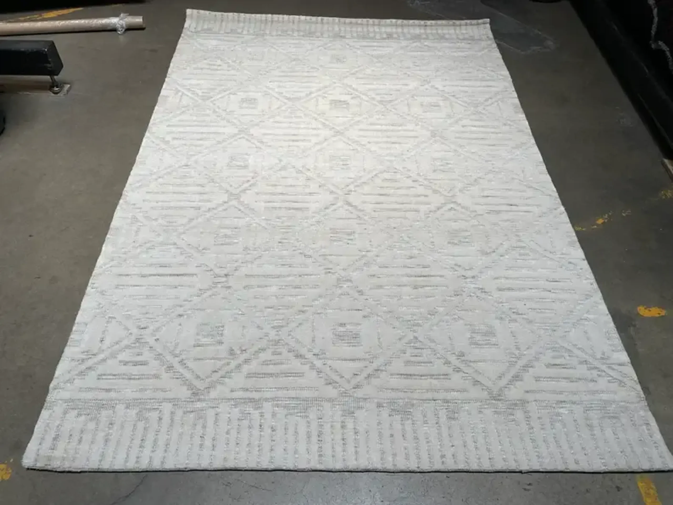 5'3" x 7'6" Feet Ivory Beige Cream Viscose Handmade Area Rug - Image 2