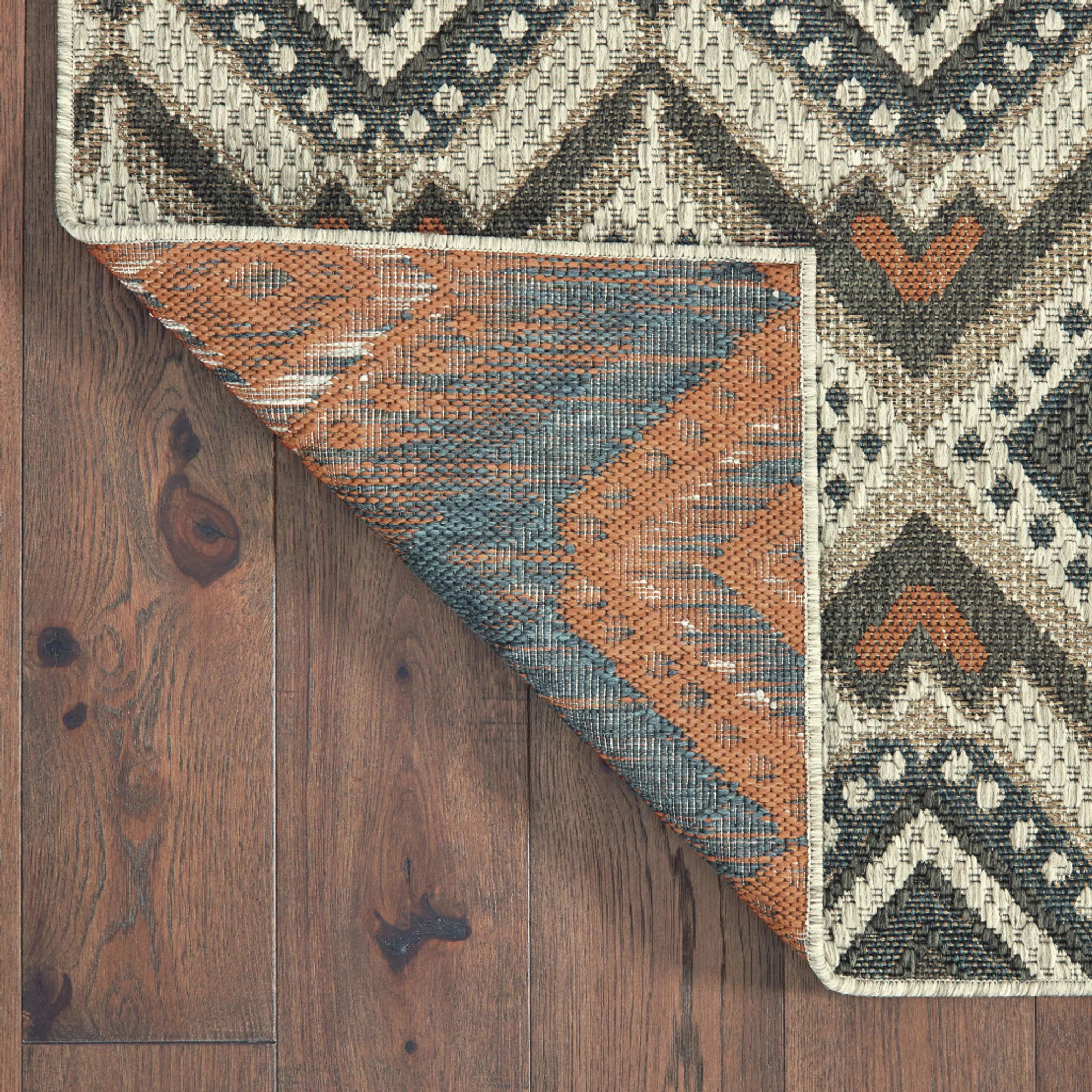 8' x 10' Gray Geometric Stain Resistant Indoor Outdoor Area Rug - Image 6