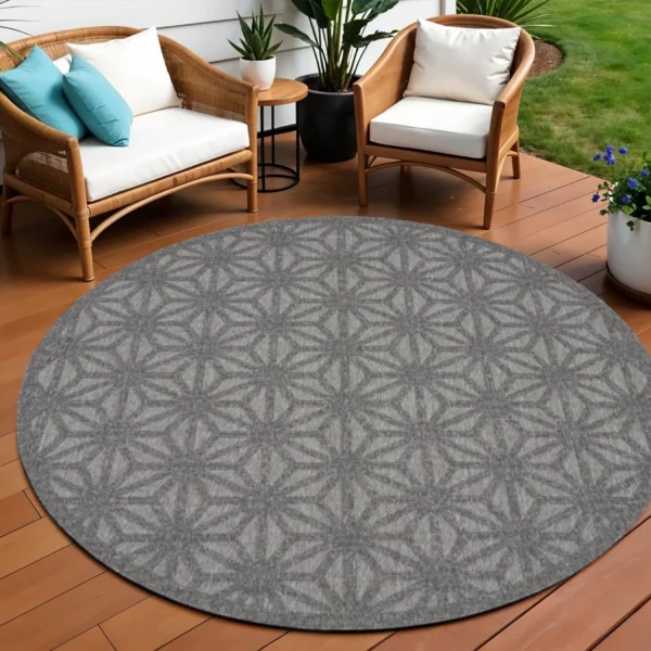 8' Dark Gray And Light Gray Round Geometric Indoor Outdoor Area Rug