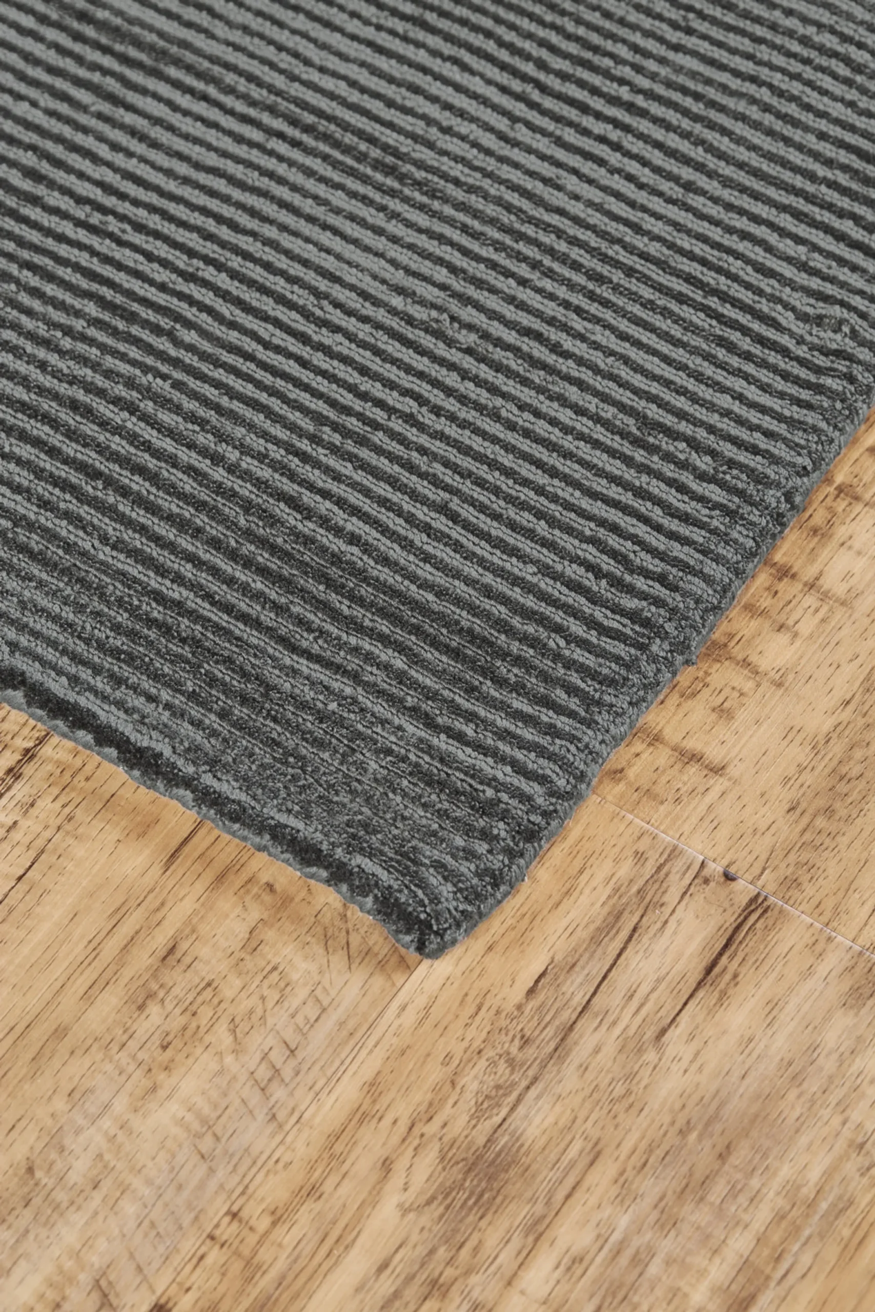 5' X 8' Gray And Black Hand Woven Area Rug - Image 5