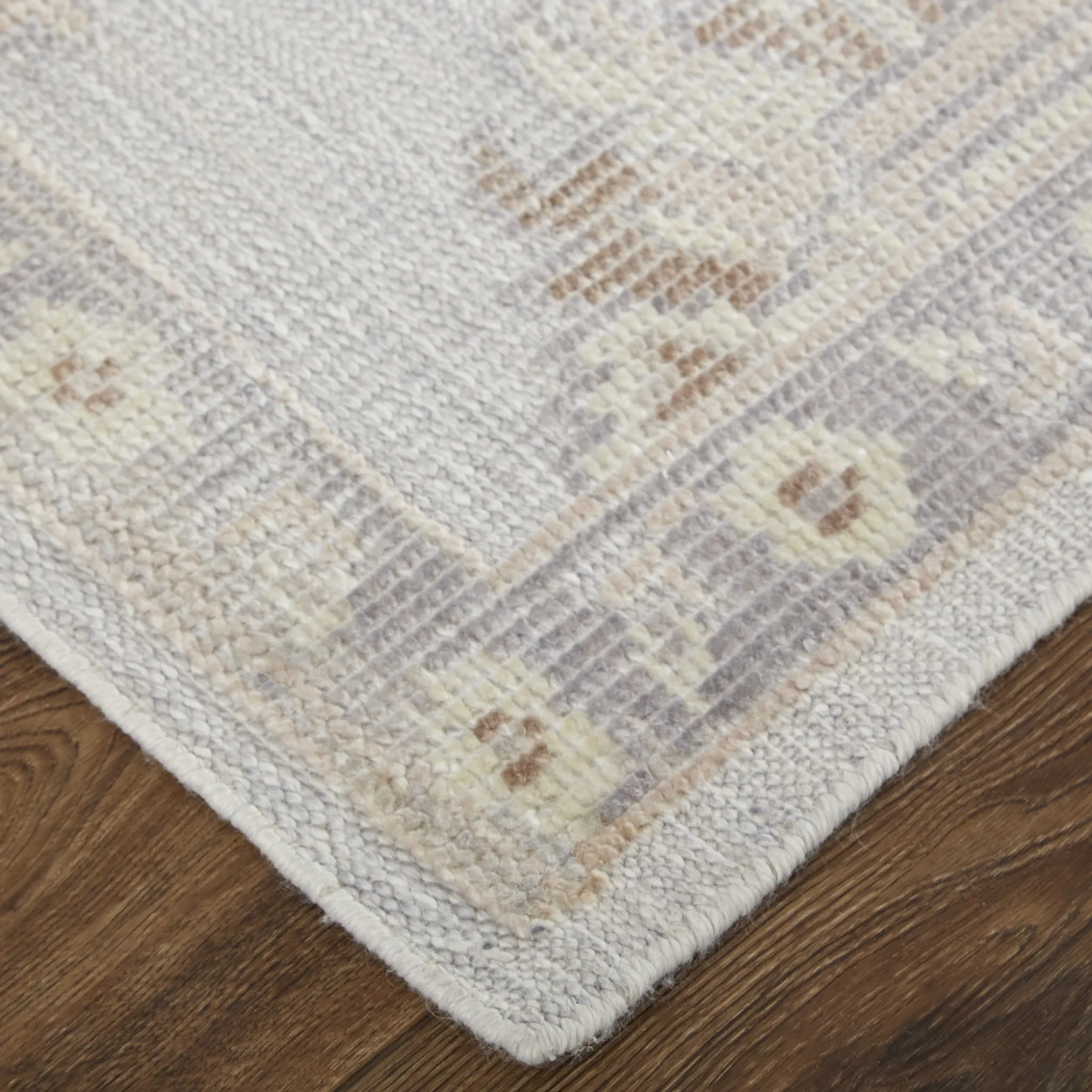 4' X 6' Gray and Ivory Floral Hand Knotted Area Rug - Image 5