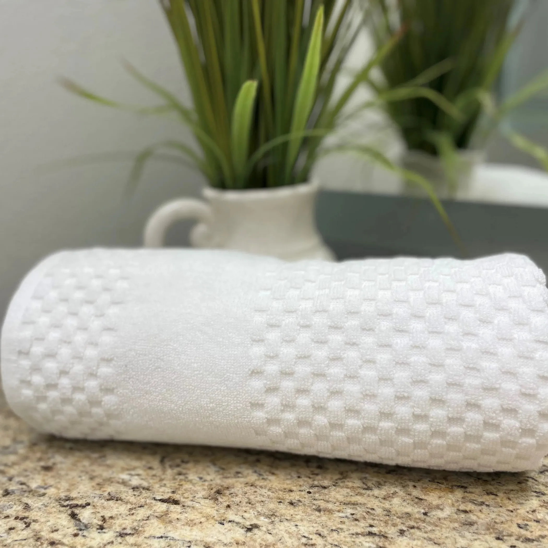 GTY Collection Zero Twist Premium Towels All over Checker Design - Image 2