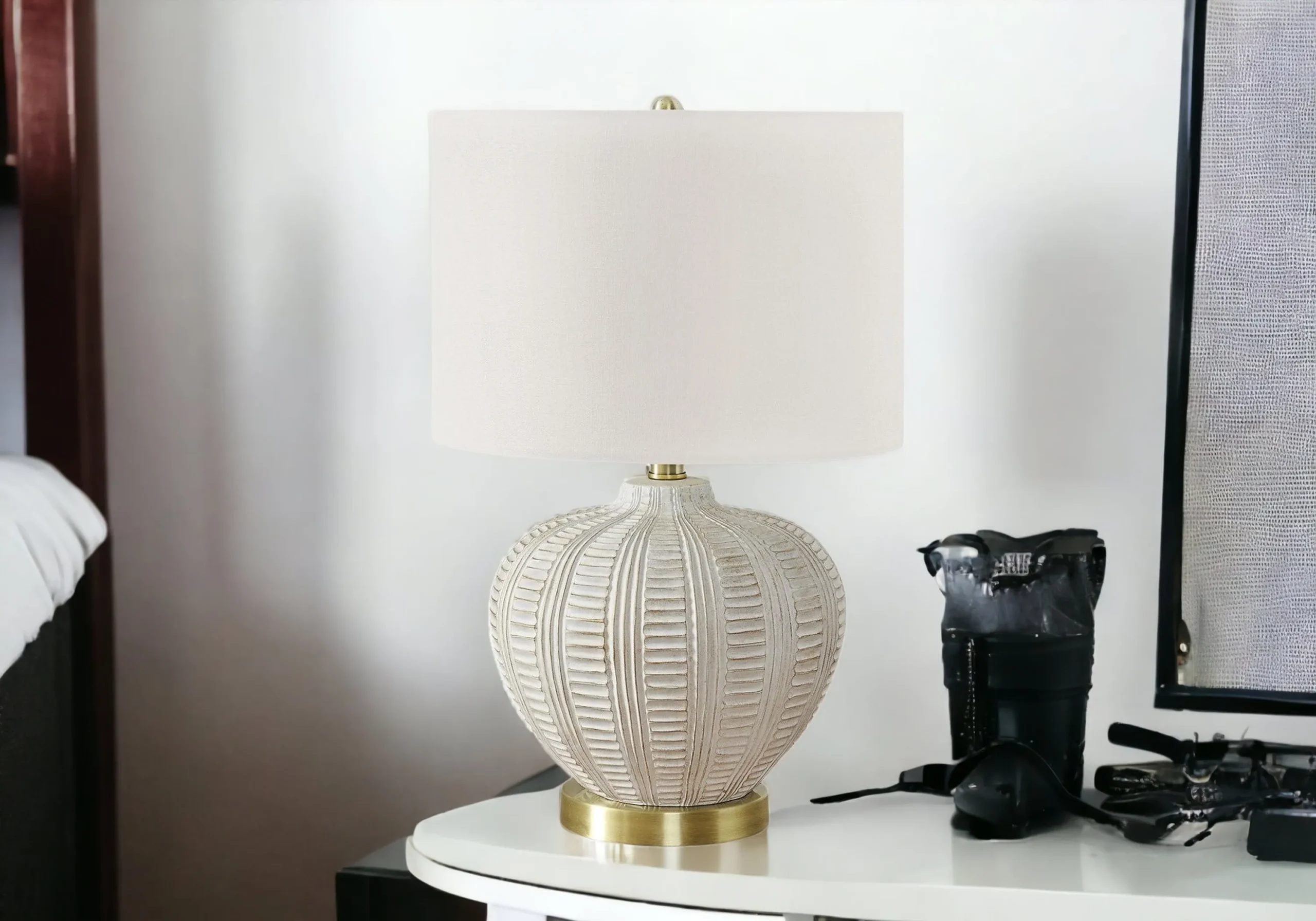 21" Gold and White Urn Table Lamp With Ivory Drum Shade - Image 2