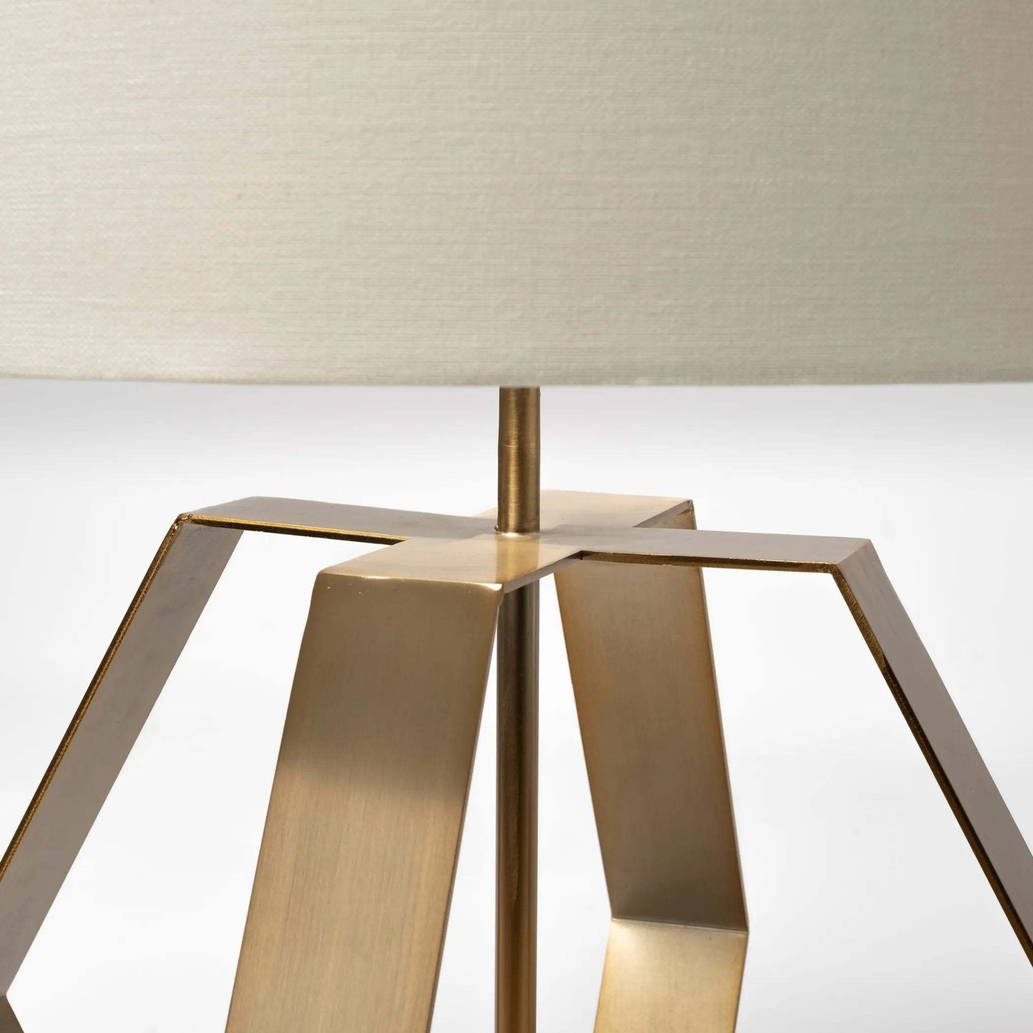 Gold Geometric Design Table Lamp - Image 4