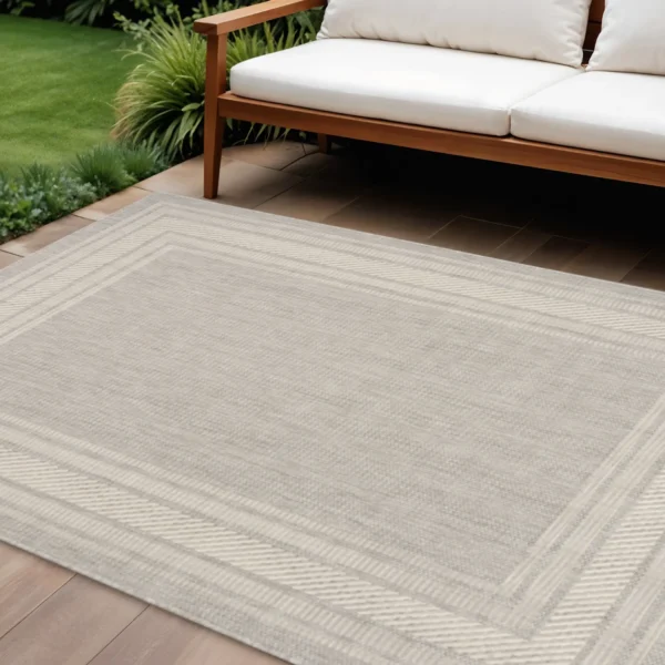 6' X 9' Gray Geometric Indoor Outdoor Area Rug